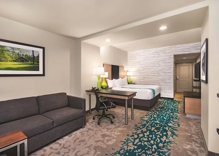La Quinta By Wyndham Cleveland Tn